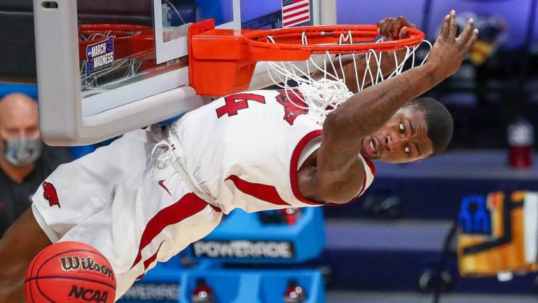 Davis recapping Razorbacks’ win over Texas Tech to advance, getting T