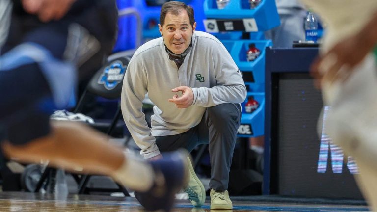 Baylor has slowly improved after pause, says Smoak