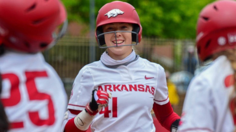 Hogs can’t keep early lead, falling to Missouri in series opener