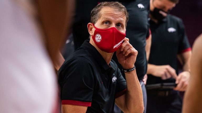 Hogs never in real danger of Musselman leaving, Holt says