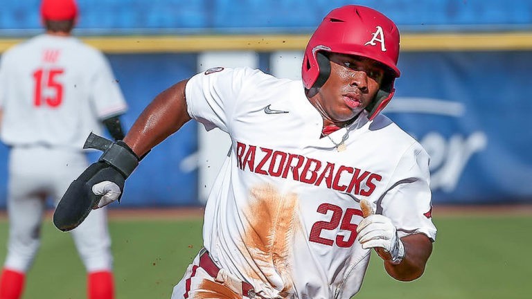 Lockhart’s pitching, offense boosts Hogs, Georgia helps