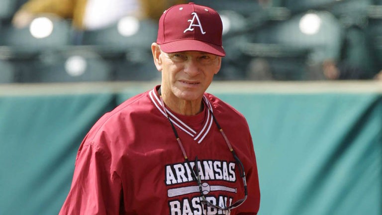 Democrat-Gazette’s Tom Murphy on Razorbacks’ Aloy, former coach’s honor