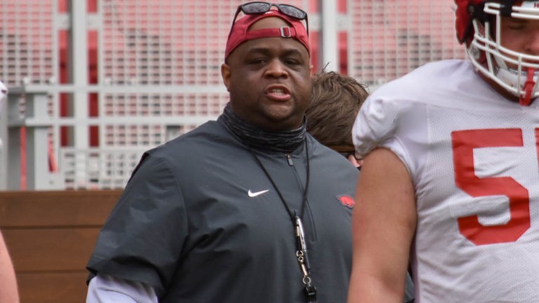 Davis reportedly going to LSU leaving Hogs in awkward spot