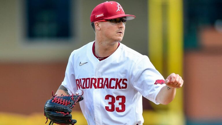 Wicklander recapping strong six innings getting Hogs off to strong start