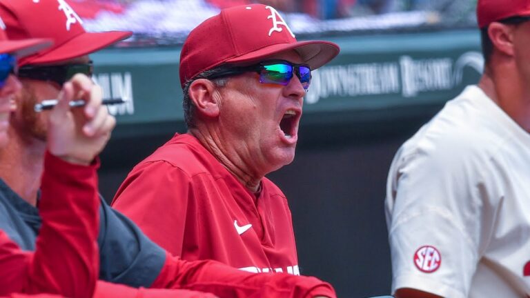 Van Horn recaps Hogs’ disappointing finish, looks ahead to roster