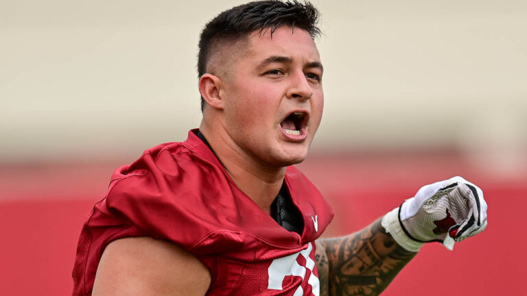 ‘We own Texas now:’ Grant Morgan, Hogs’ defense owns Lone Star state