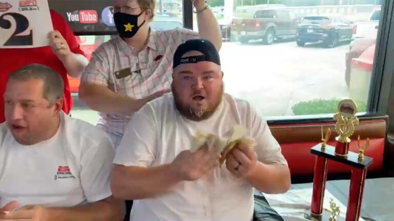 Bailey picks up fifth Thickburger title in annual Hardees contest
