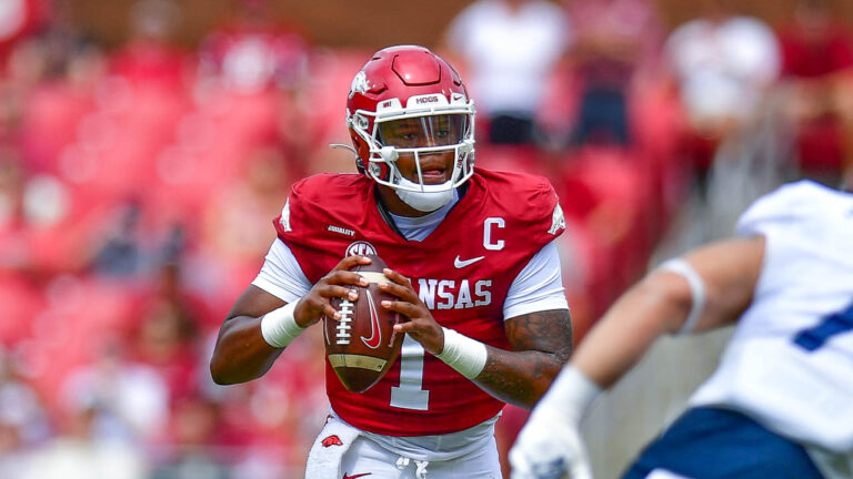 Hogs’ quarterback has knee surgery Friday afternoon