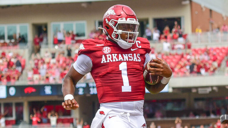 Listen-Watch: Arkansas looking to get back on track against Auburn
