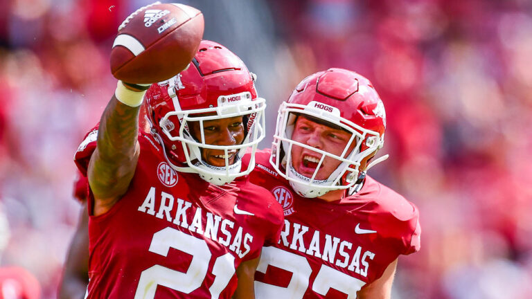 GAMEDAY LIVE: Hogs down LSU in overtime, 16-13