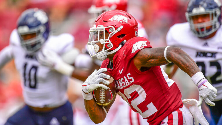 GAMEDAY: Hogs pull away late for 38-17 win to kick off season