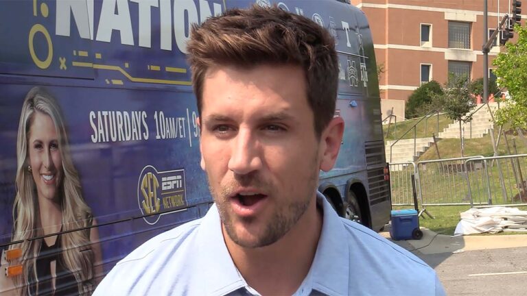 What Rodgers thinks Hogs can do with offense to get Jefferson on track