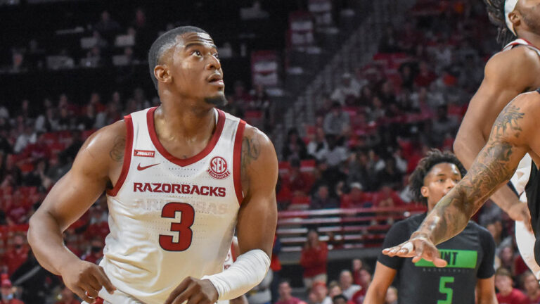 Trey Wade: How right knee was injured, process of getting back on floor