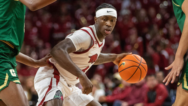 Notae, Davis, Williams key Hogs’ 86-66 win over Charlotte