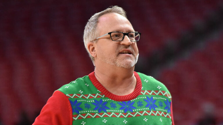 Hogs’ coach Mike Neighbors recapping 81-72 loss to Creighton