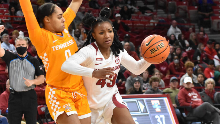 Hogs’ Chrissy Carr, Makayla Daniels on new-look team after first practice