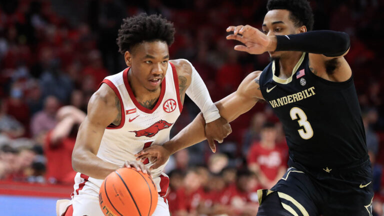 Bob Holt recapping Razorbacks’ loss to Vanderbilt on Tuesday night