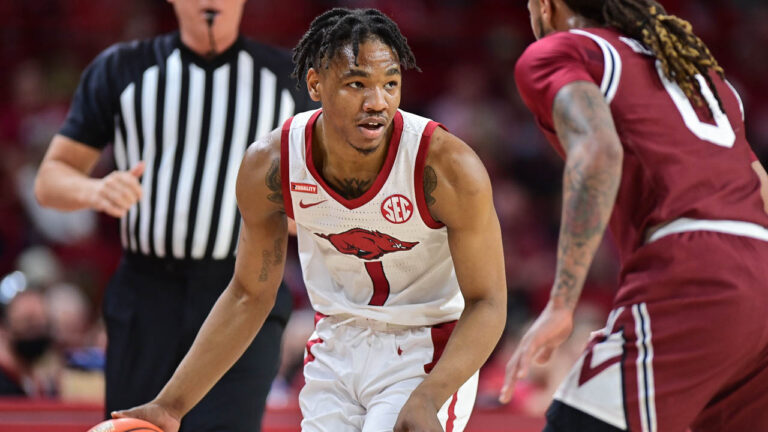 Henry looking at Razorbacks’ win over South Carolina on Tuesday night