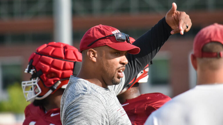Murphy on another change in defensive line coach for Razorbacks