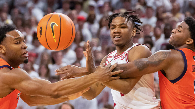 Notae picks up national, SEC top player honors after big week