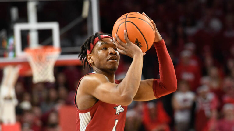 Holt with final look at Hogs’ matchup with top-seeded Gonzaga tonight