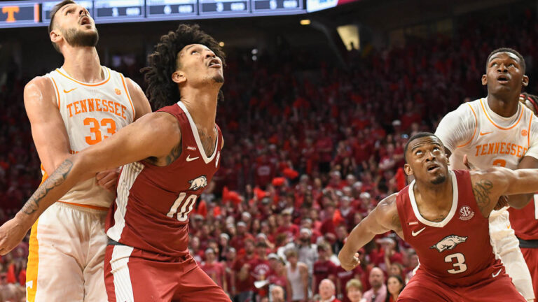 Holt previews Razorbacks’ highly-anticipated game with Kentucky