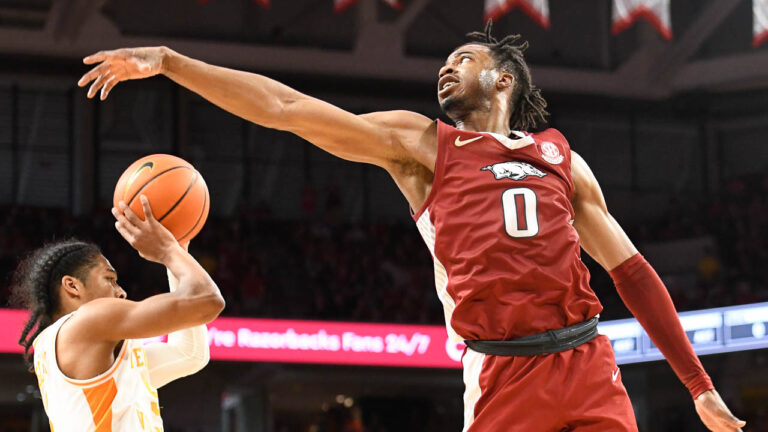 Hogs start ‘brutal’ four-game end of season, listen here or on ESPN Arkansas