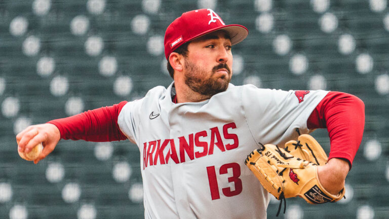 Noland not bothered with cold weather, sleeves in strong outing