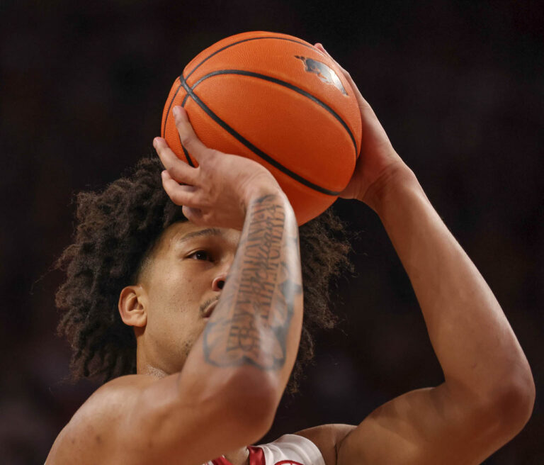 Democrat-Gazette’s Bob Holt on player of year coming back to Kentucky