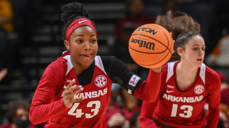 Hogs can’t match South Carolina, eliminated from SEC Tournament