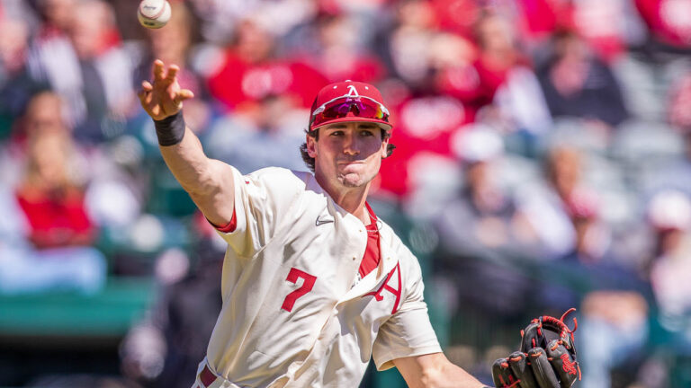 Lanzilli, Wallace after another wild finish to sweep series Sunday