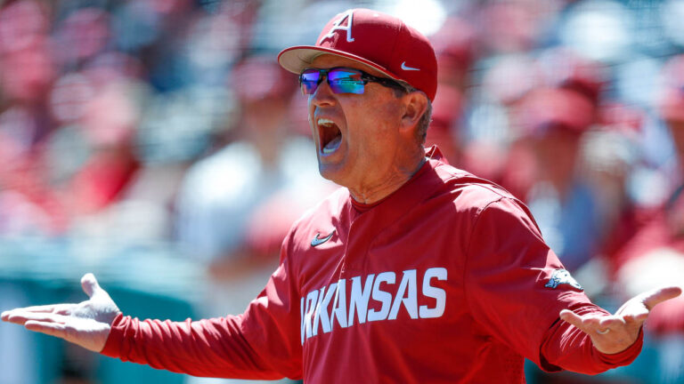 Van Horn after Razorbacks’ first walk-off win of season to sweep series