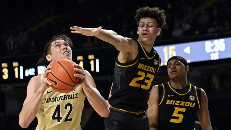 Missouri fans not happy with Razorbacks’ latest portal pickup