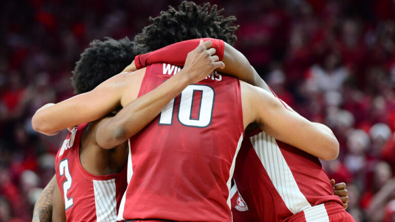 Hogs’ can’t complete comeback against Tennesse in regular-season finale