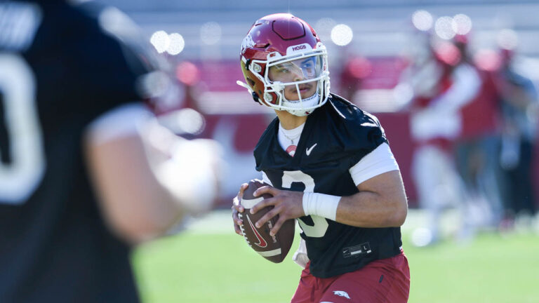 Democrat-Gazette’s Tom Murphy on thinning quarterback room for Hogs