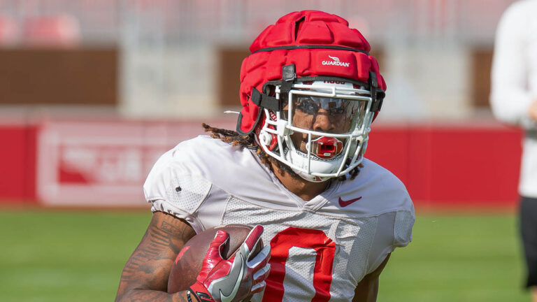 Democrat-Gazette’s Tom Murphy looking at Razorbacks before open practice