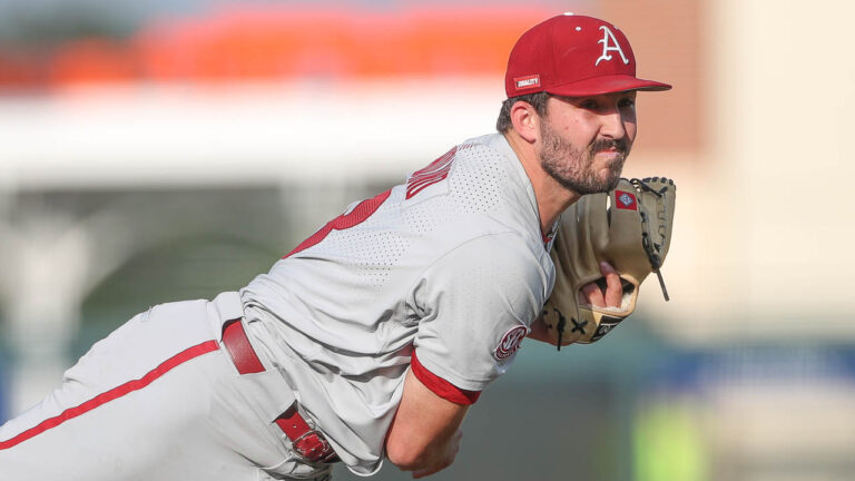 Hogs can’t get hits, drop series opener to Aggies