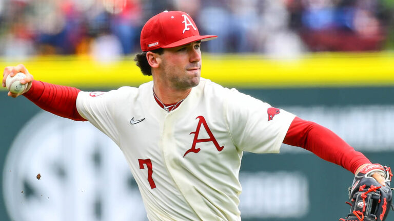 Razorbacks complete sweep of LSU