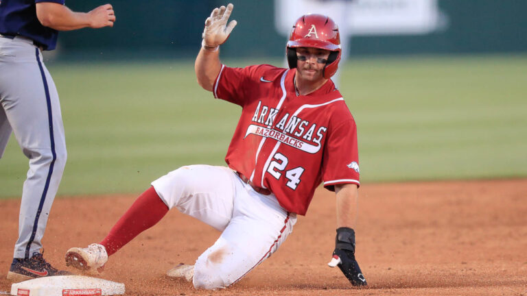 Razorbacks walk off Rebels, level series