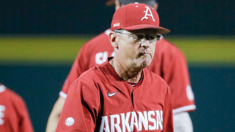 Razorbacks’ Dave Van Horn as they head to Alabama for awhile