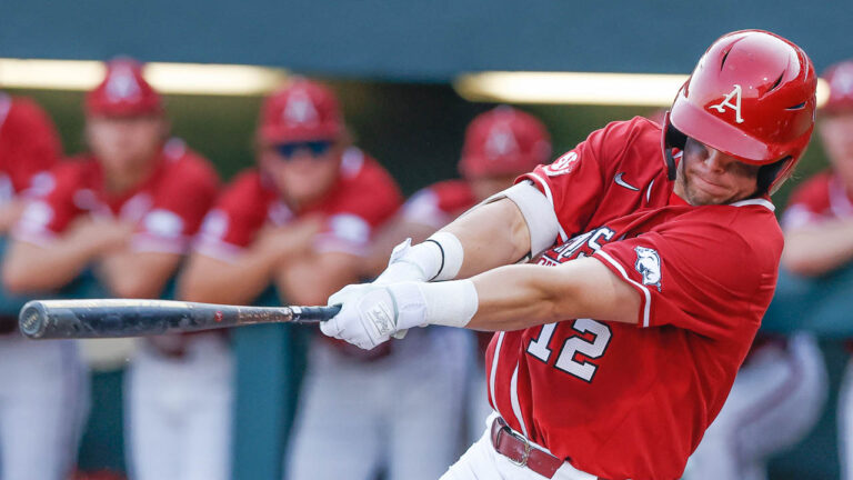 Diamond Hogs squander opportunity, drop middle game to Alabama