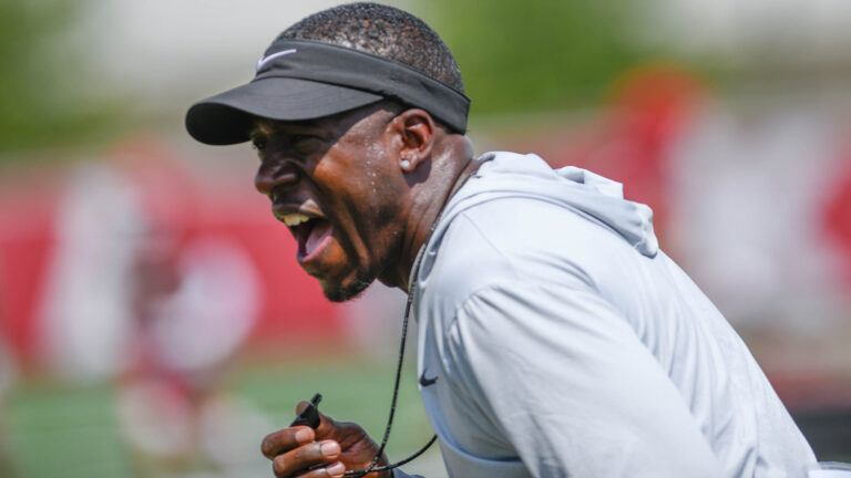 Hogs’ running backs coach Jimmy Smith on sorting out carries