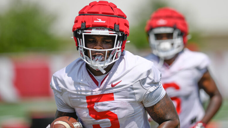Hogs’ running backs AJ Green and Rocket Sanders on playing time, more