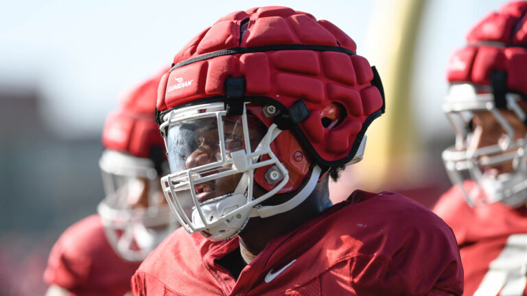 Hogs’ Zach Williams and Eric Gregory on defensive line group