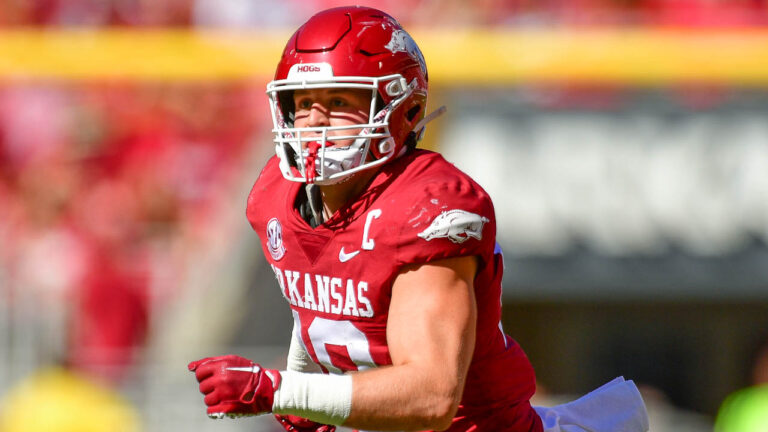 Hogs’ linebackers Drew Sanders and Bumper Pool after loss to Alabama