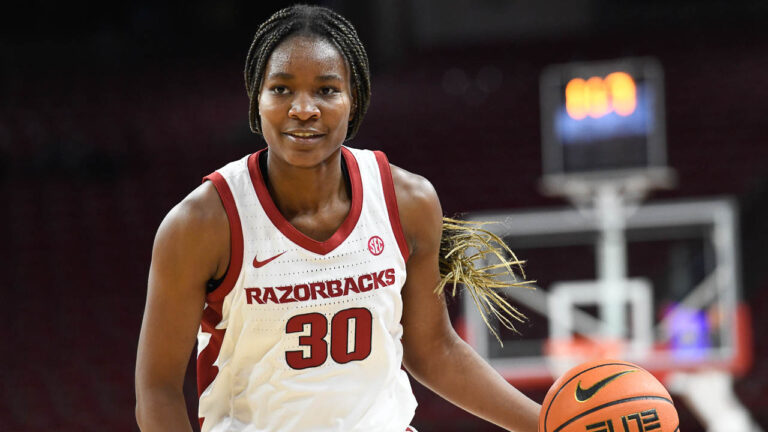 Daniels, Barnum leads Razorbacks past UAFS in exhibition