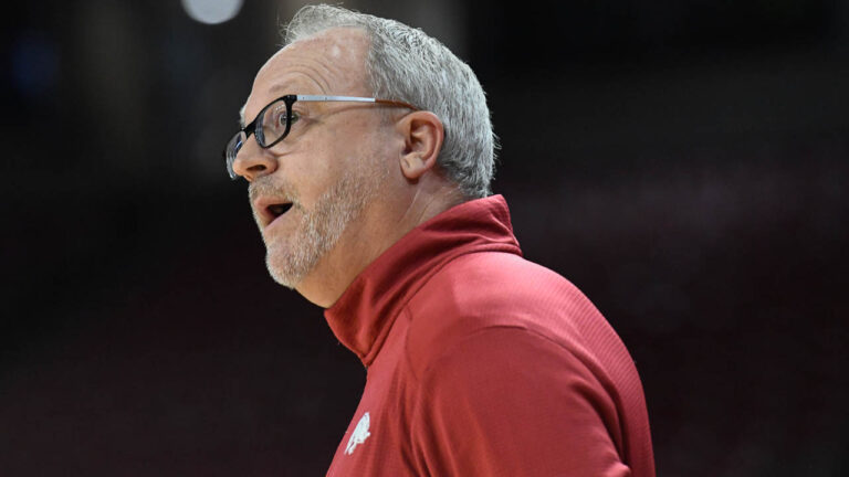 Hogs’ coach Mike Neighbors lands pair of new players