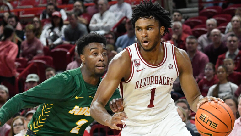 Razorbacks offense struggles early, but defense positive sign