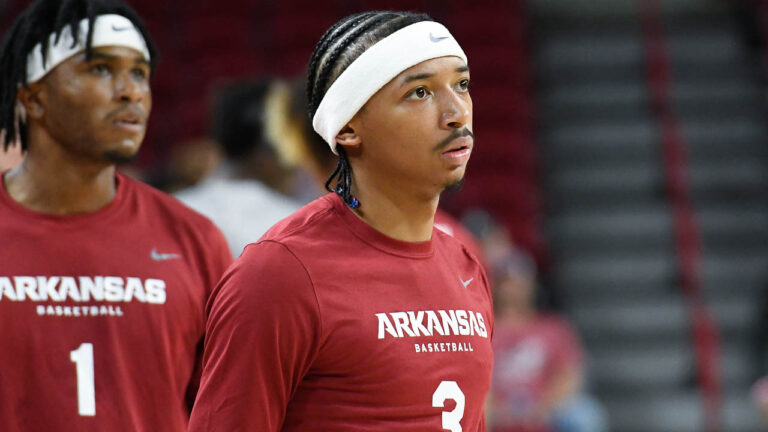 Nick Smith playing tonight; How to watch-listen to Hogs’ game