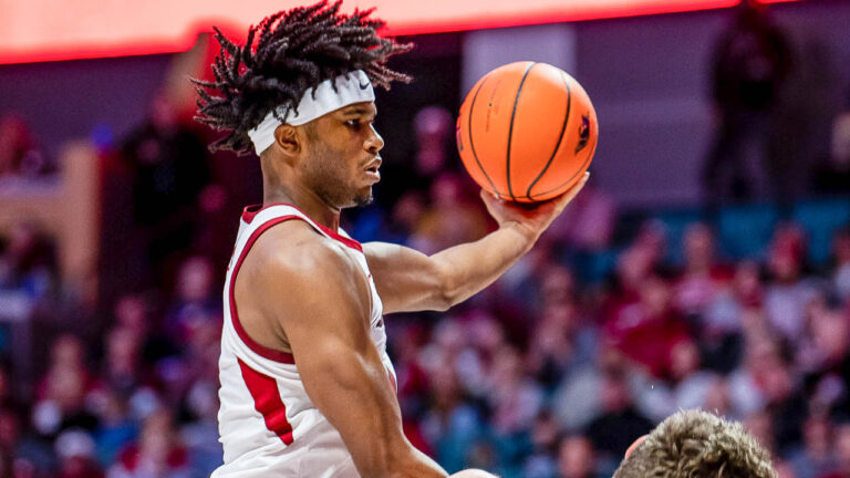 Razorbacks run over Oklahoma on Saturday for ninth win of year
